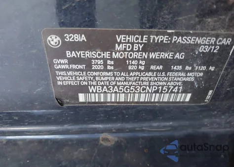 2012 BMW 328I из США, поврежденный, VIN WBA3A5G53CNP15741